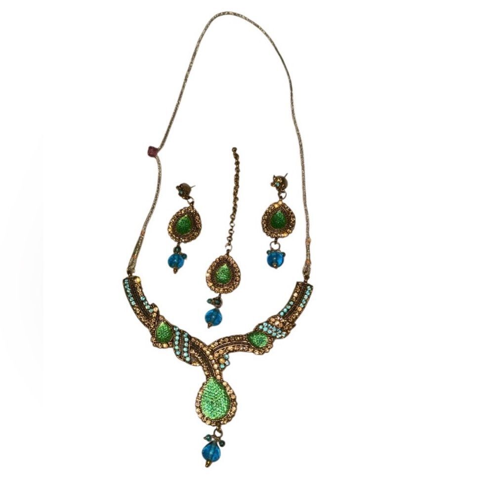 Indian ethnic style Elegant Green Jewelry Set EUC